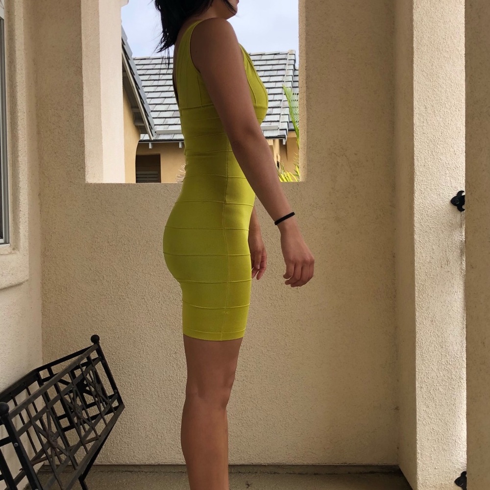 Dress - Picture 2 of 4